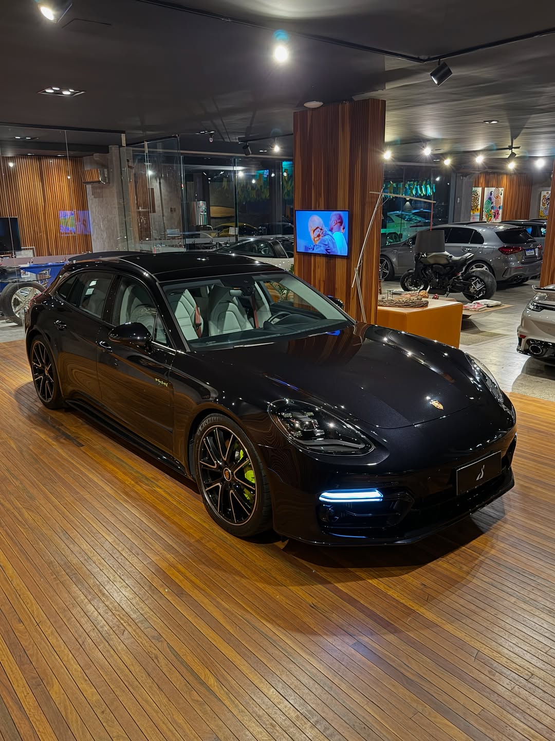 PORSCHE PANAMERA 4 E-HYBRID SPORT TURISMO - Imagem 12