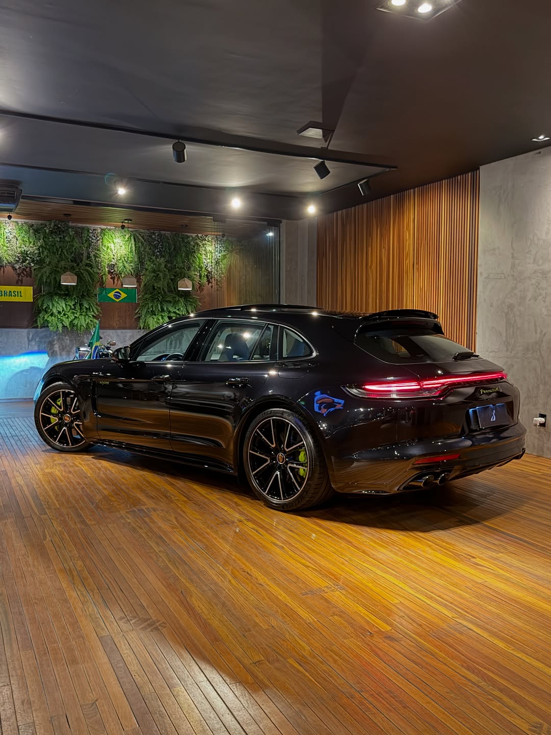 PORSCHE PANAMERA 4 E-HYBRID SPORT TURISMO - Imagem 3