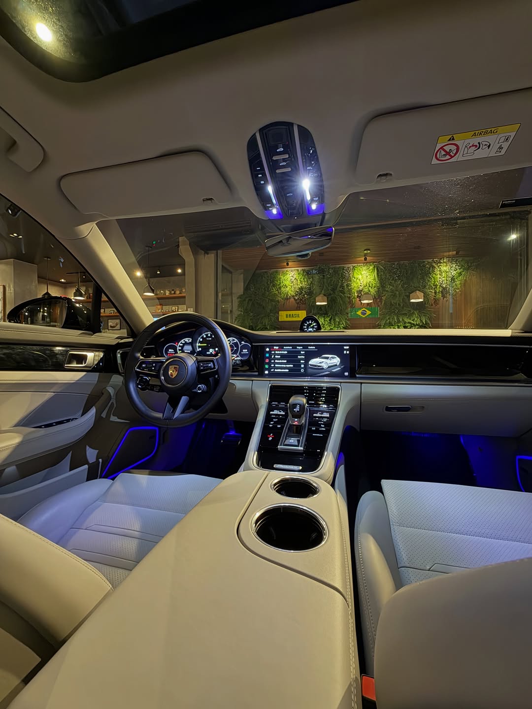PORSCHE PANAMERA 4 E-HYBRID SPORT TURISMO - Imagem 6