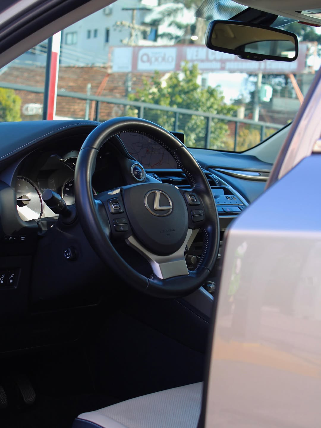 LEXUS NX 300H LUXURY - Imagem 5