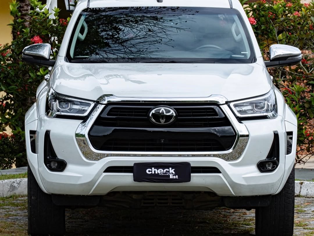 TOYOTA HILUX SRX PLUS 2.8 TURBO DIESEL 4X4 AUTOMÁTICO - Imagem 2