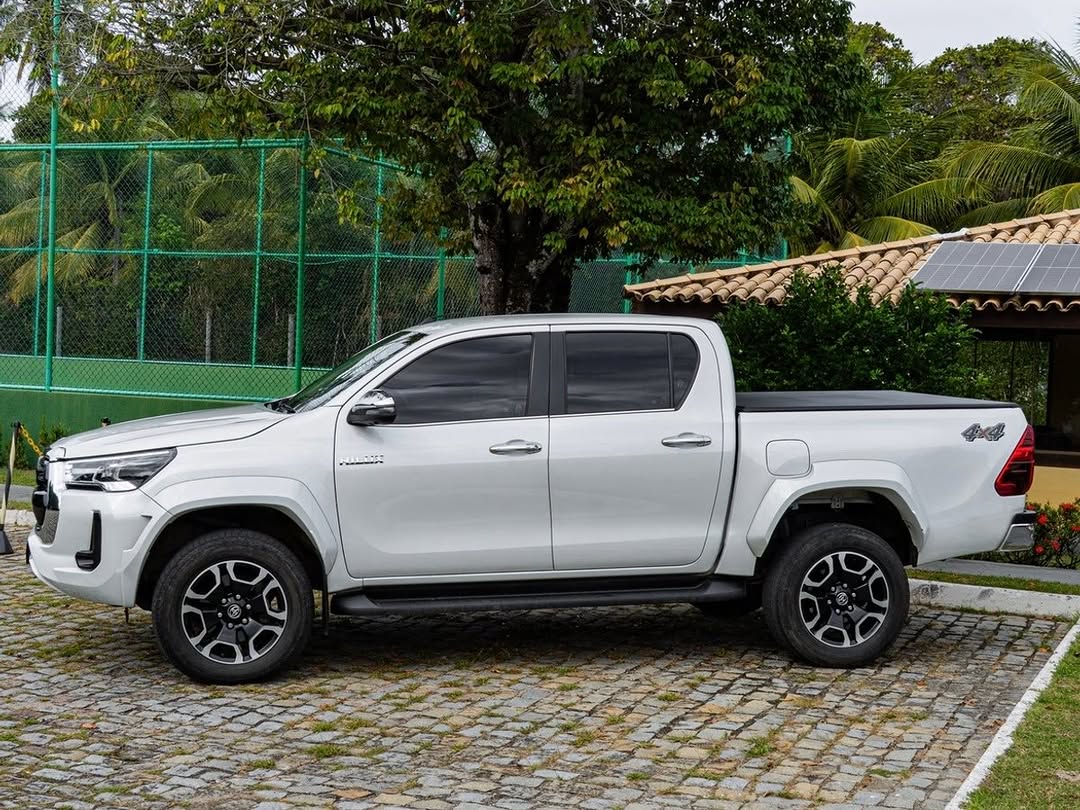 TOYOTA HILUX SRX PLUS 2.8 TURBO DIESEL 4X4 AUTOMÁTICO - Imagem 3