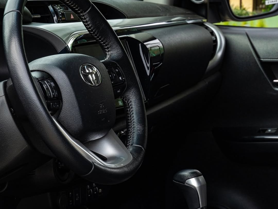 TOYOTA HILUX SRX PLUS 2.8 TURBO DIESEL 4X4 AUTOMÁTICO - Imagem 5