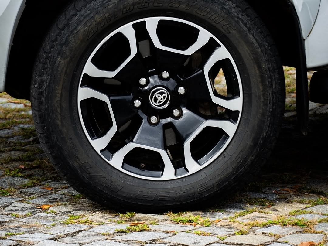 TOYOTA HILUX SRX PLUS 2.8 TURBO DIESEL 4X4 AUTOMÁTICO - Imagem 10