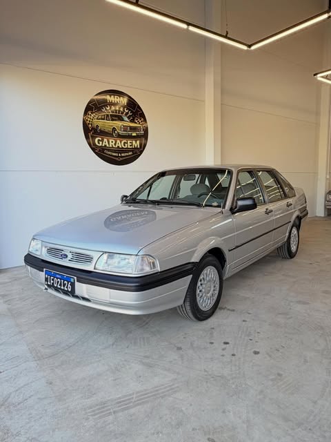 FORD VERSAILLES - Imagem 1