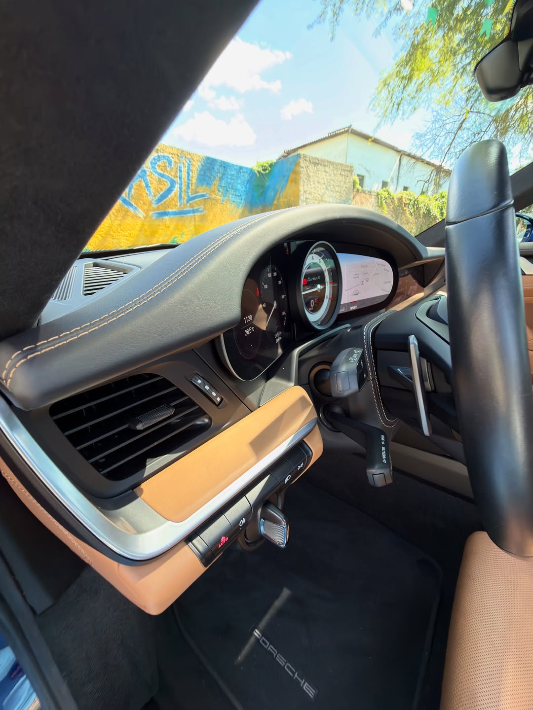 PORSCHE 911 TURBO S - Imagem 13