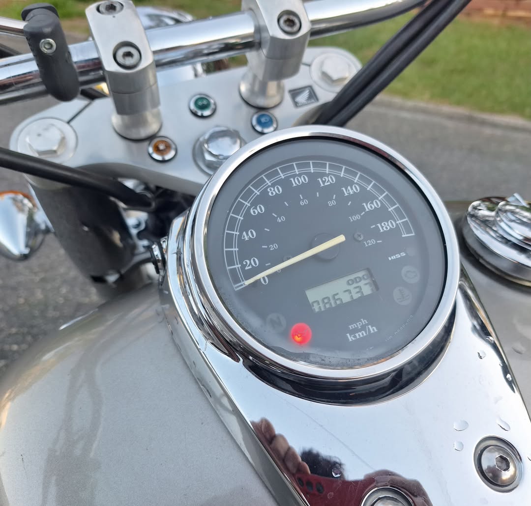 HONDA SHADOW 750 - Imagem 2