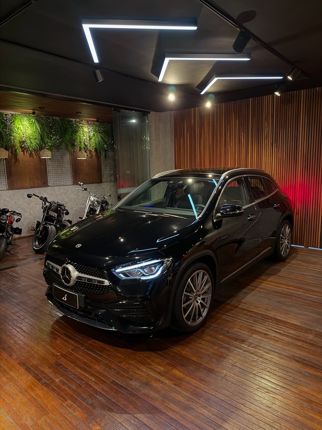 MERCEDES-BENZ GLA200 AMG LINE - Imagem 2