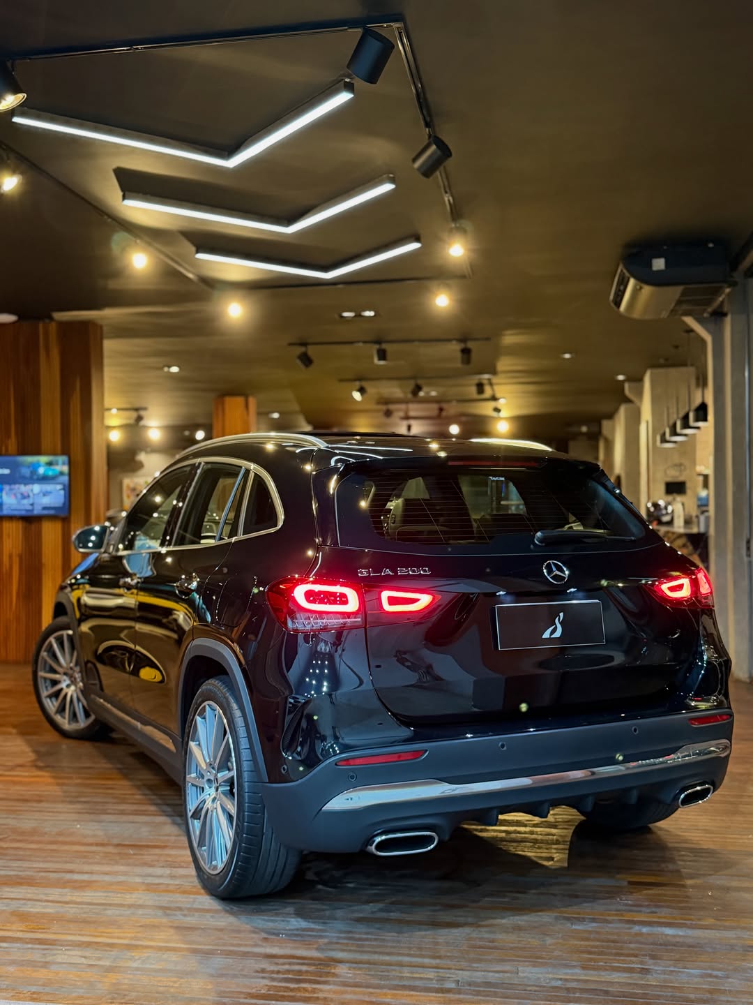 MERCEDES-BENZ GLA200 AMG LINE - Imagem 3