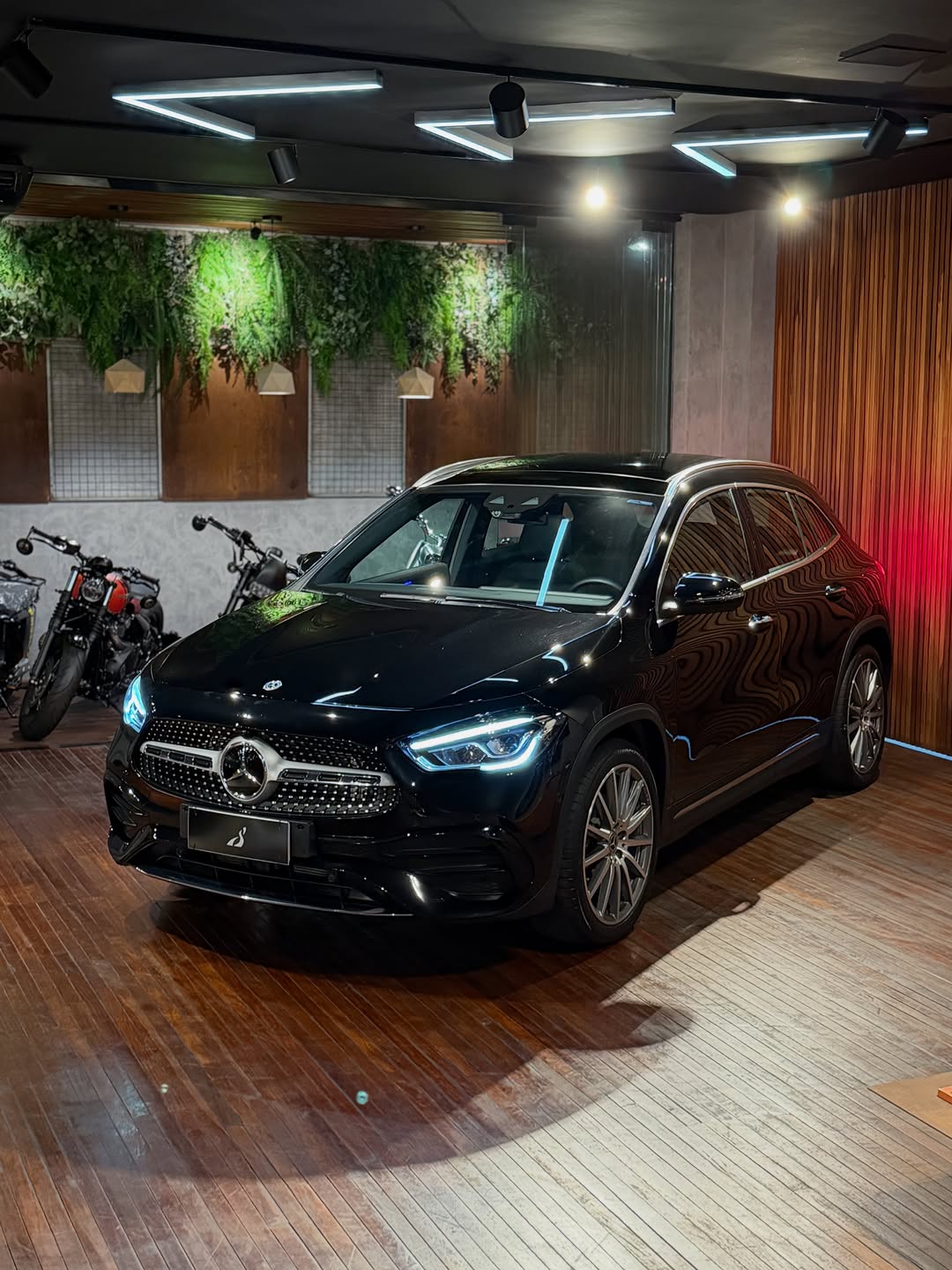 MERCEDES-BENZ GLA200 AMG LINE - Imagem 4