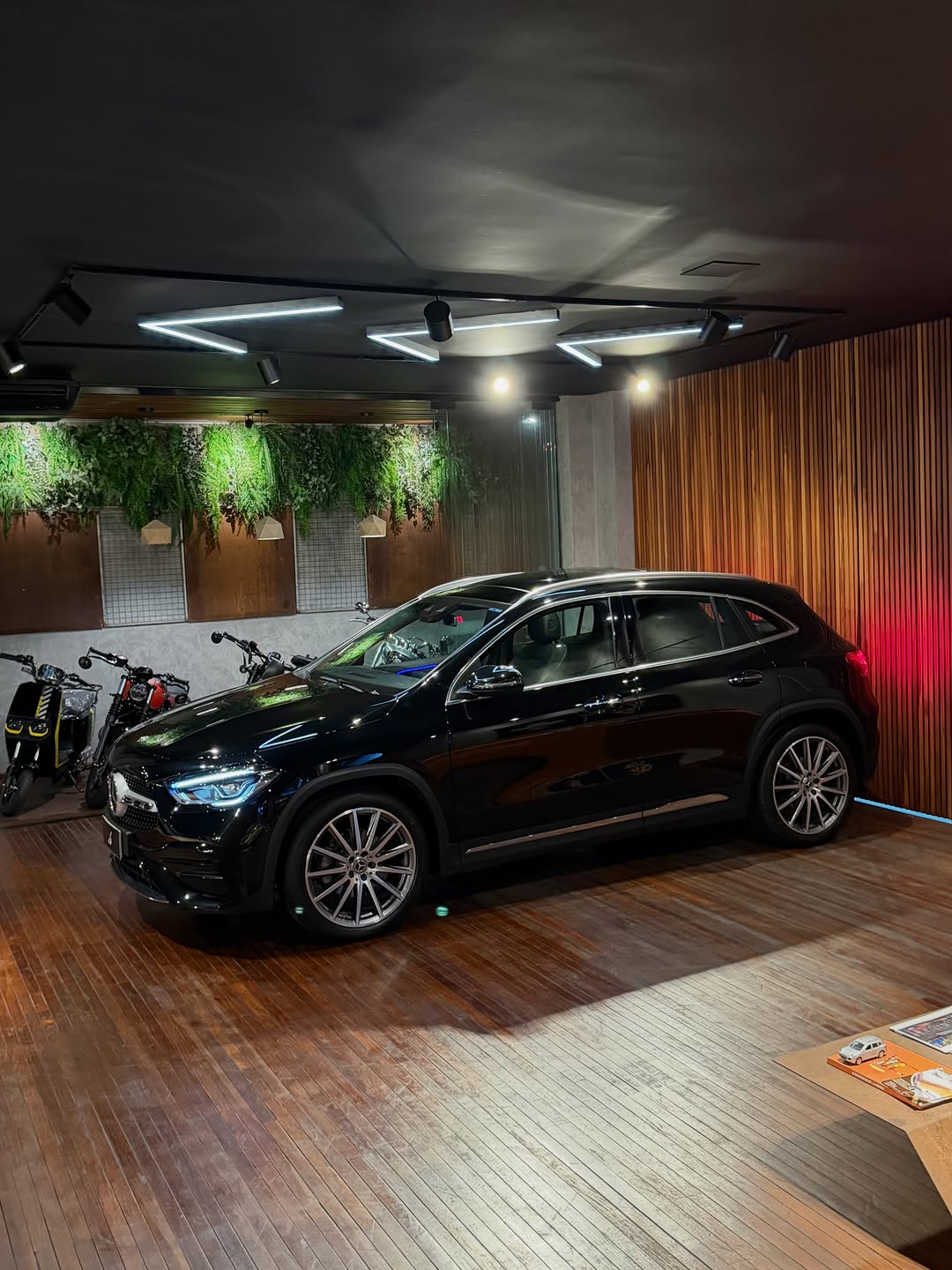 MERCEDES-BENZ GLA200 AMG LINE - Imagem 8