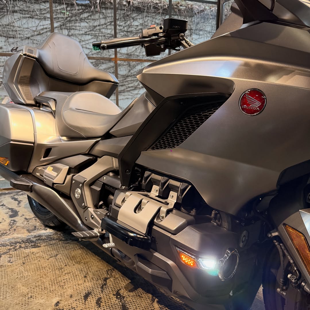 HONDA GL1800 GOLD WING - Imagem 4