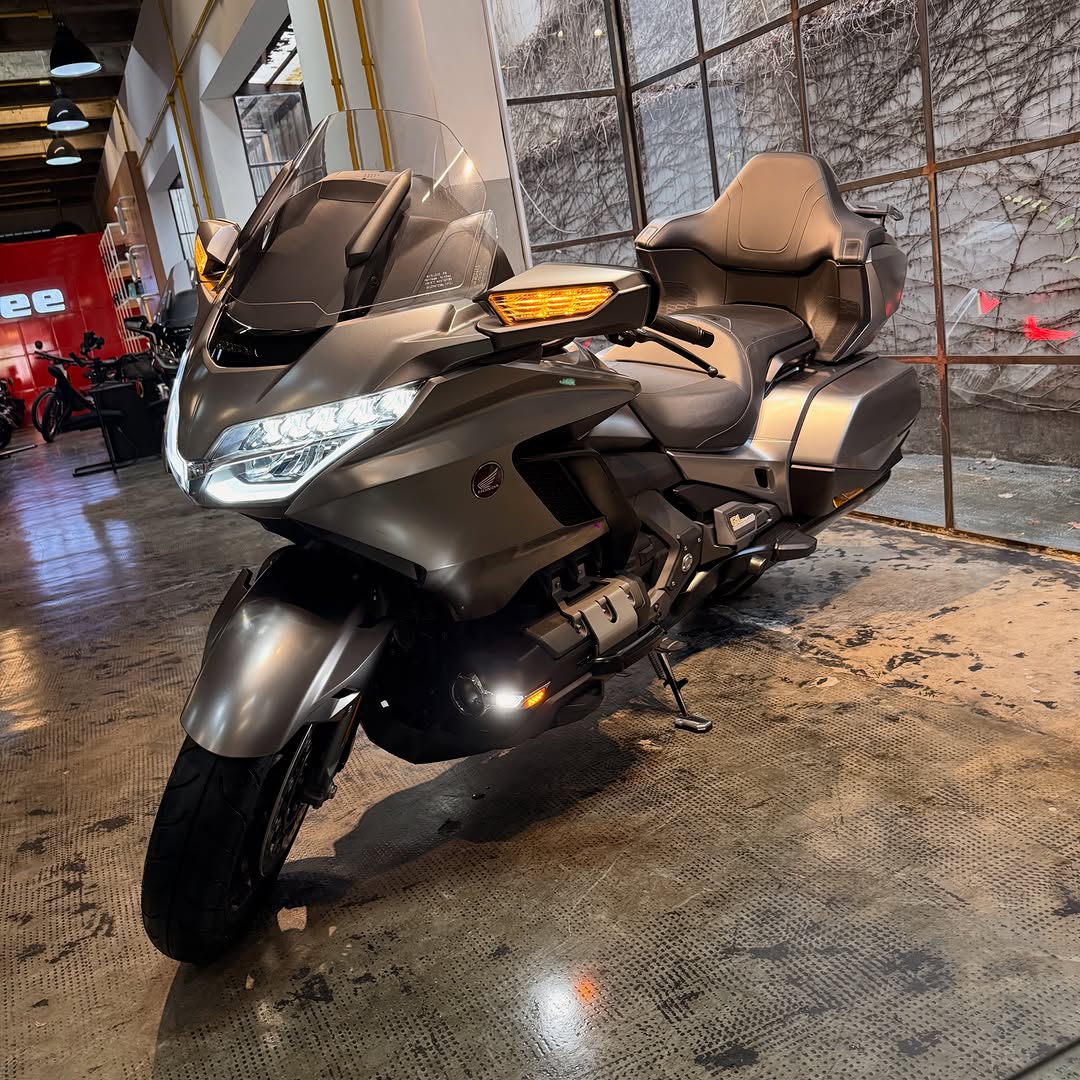 HONDA GL1800 GOLD WING - Imagem 6