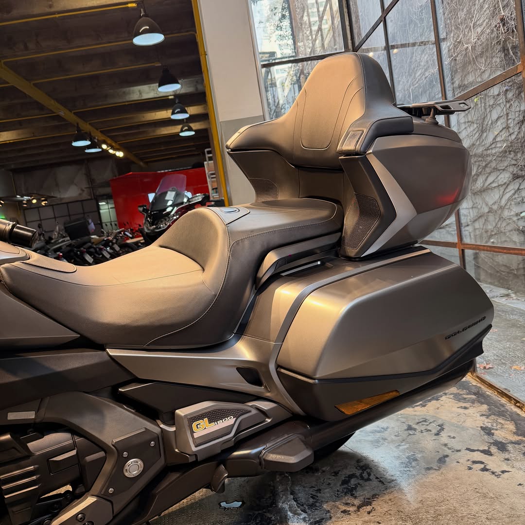 HONDA GL1800 GOLD WING - Imagem 9
