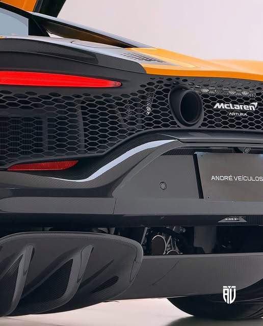 MCLAREN ARTURA - Imagem 6