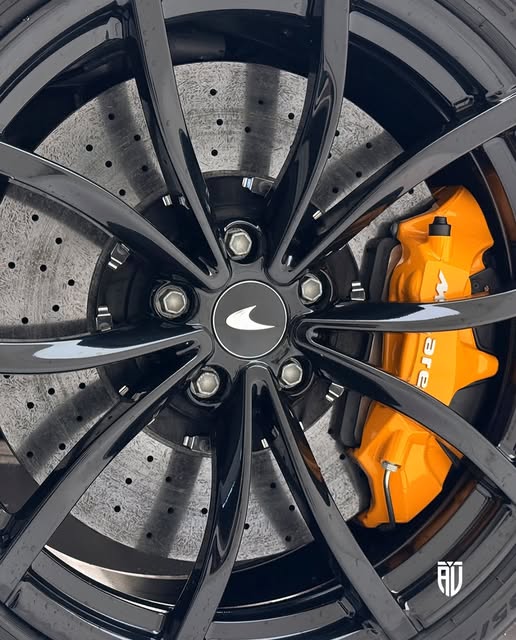 MCLAREN ARTURA - Imagem 7