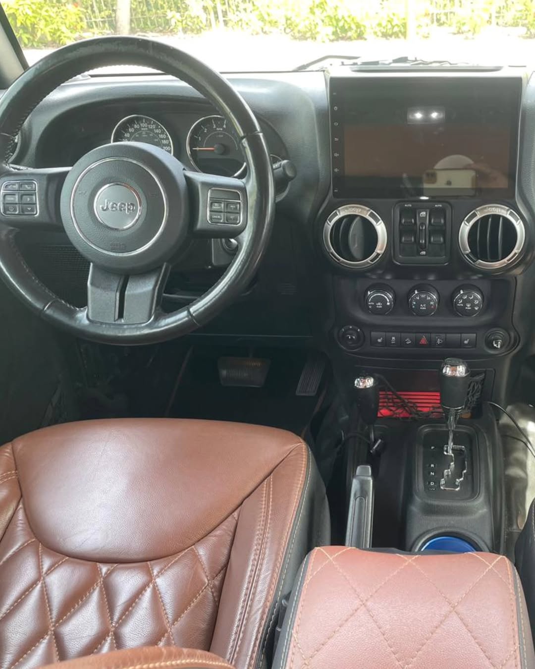 JEEP WRANGLER UNLIMITED SAHARA - Imagem 8