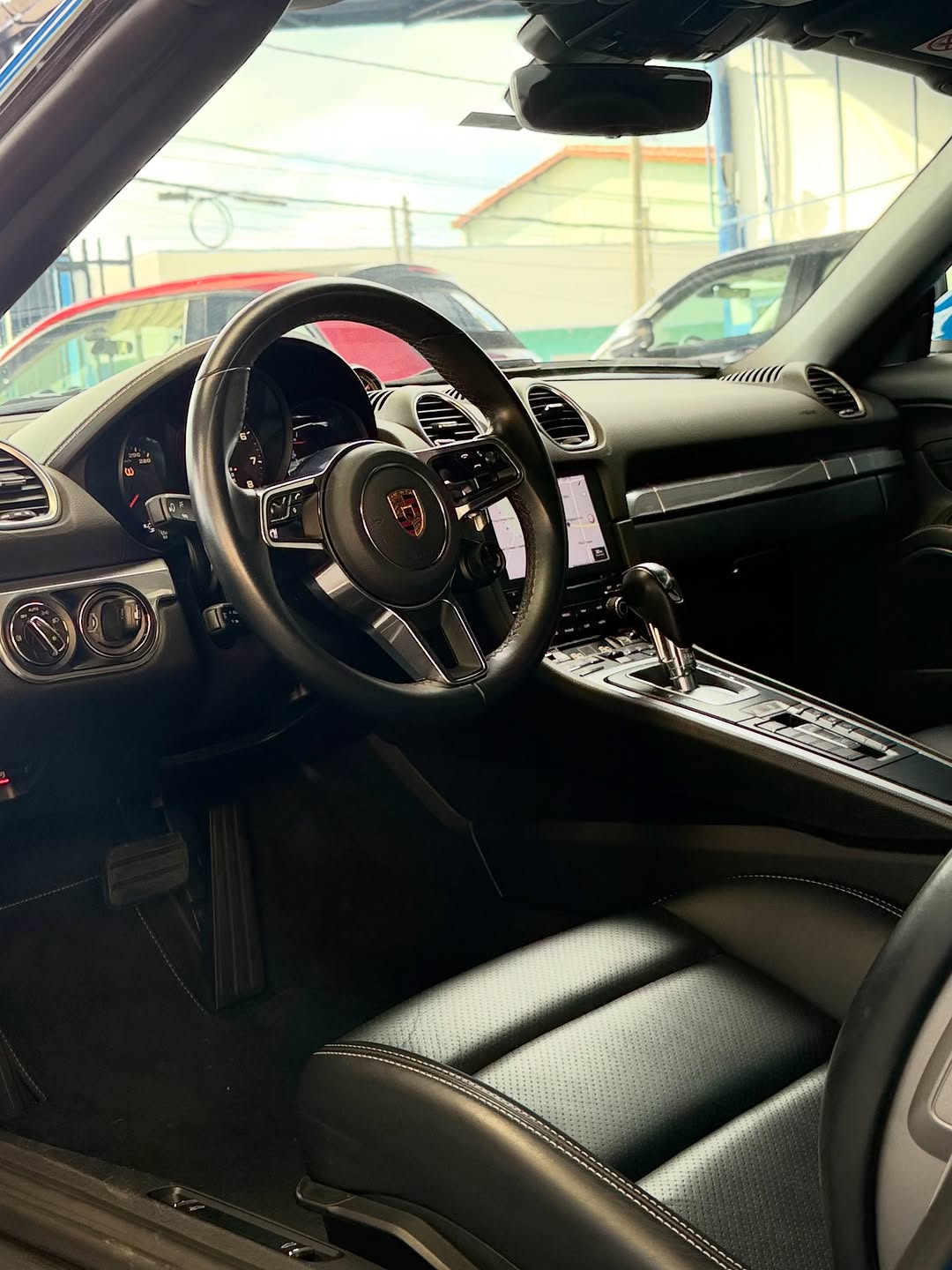 PORSCHE 718 STYLE EDITION - Imagem 3
