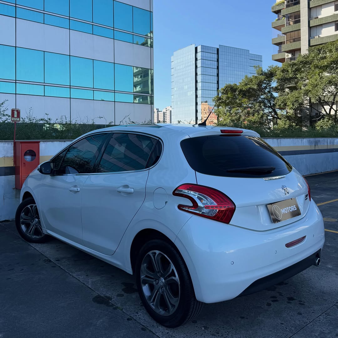 PEUGEOT 208 GRIFFE - Imagem 6