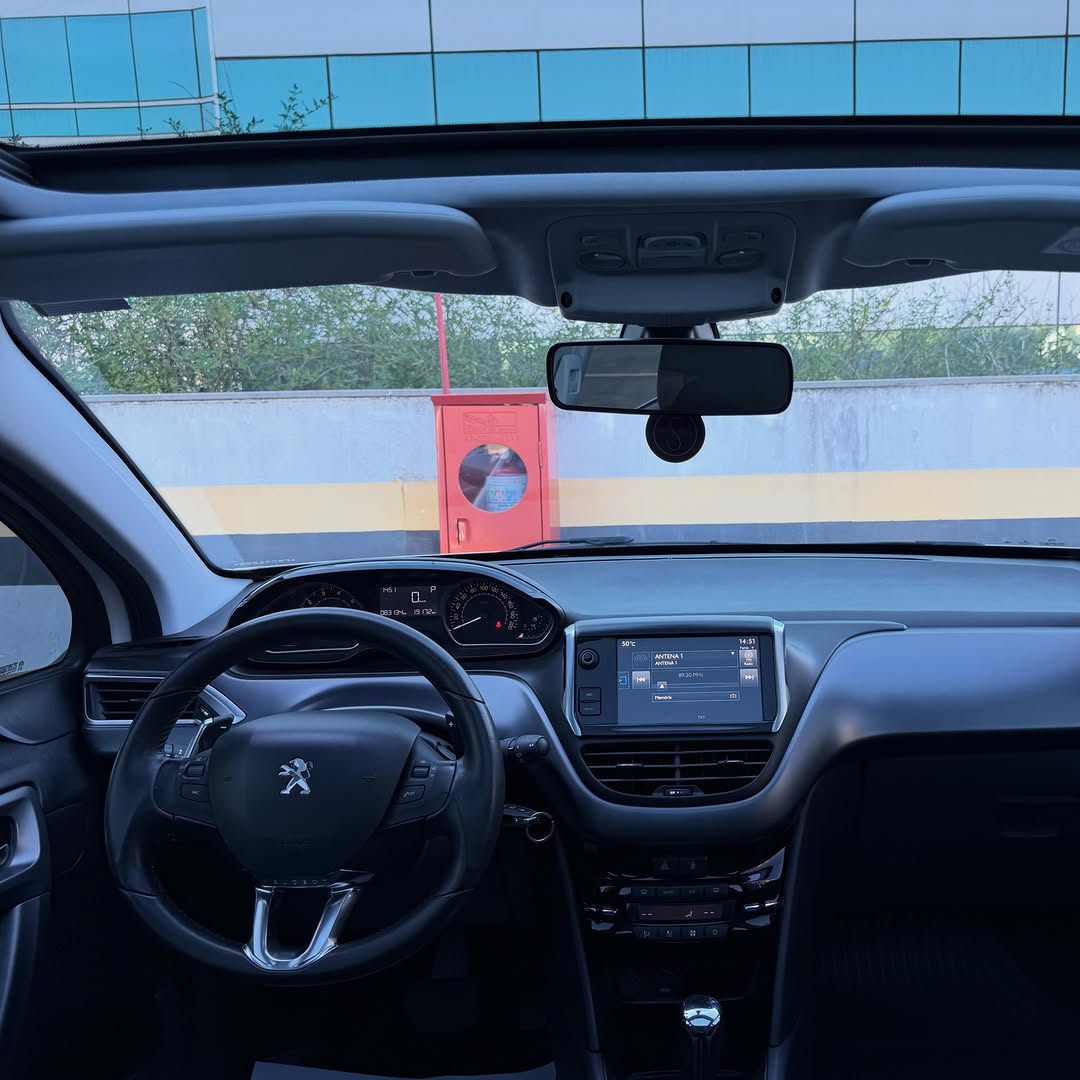 PEUGEOT 208 GRIFFE - Imagem 9
