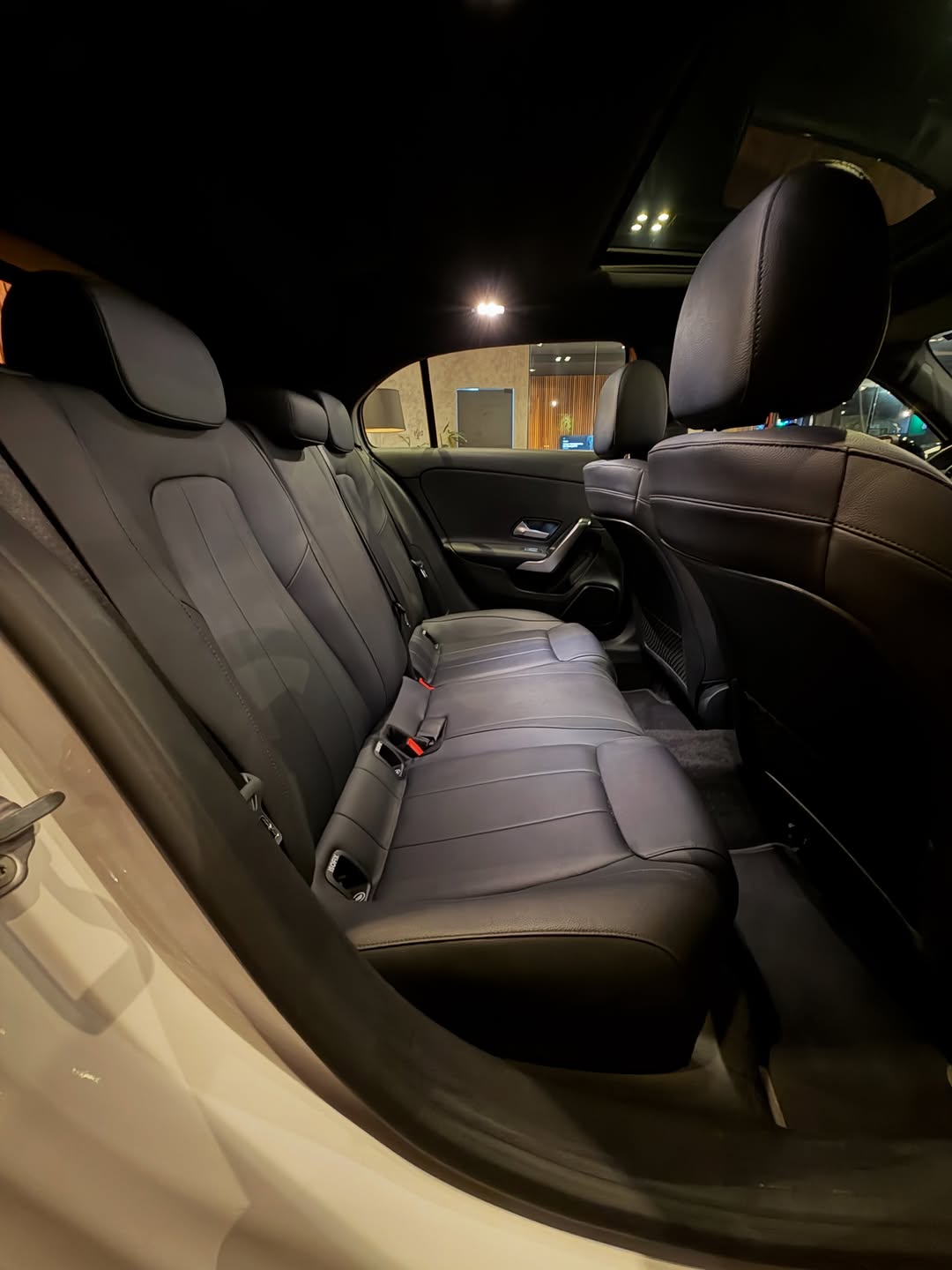 MERCEDES-BENZ A250 VISION - Imagem 13