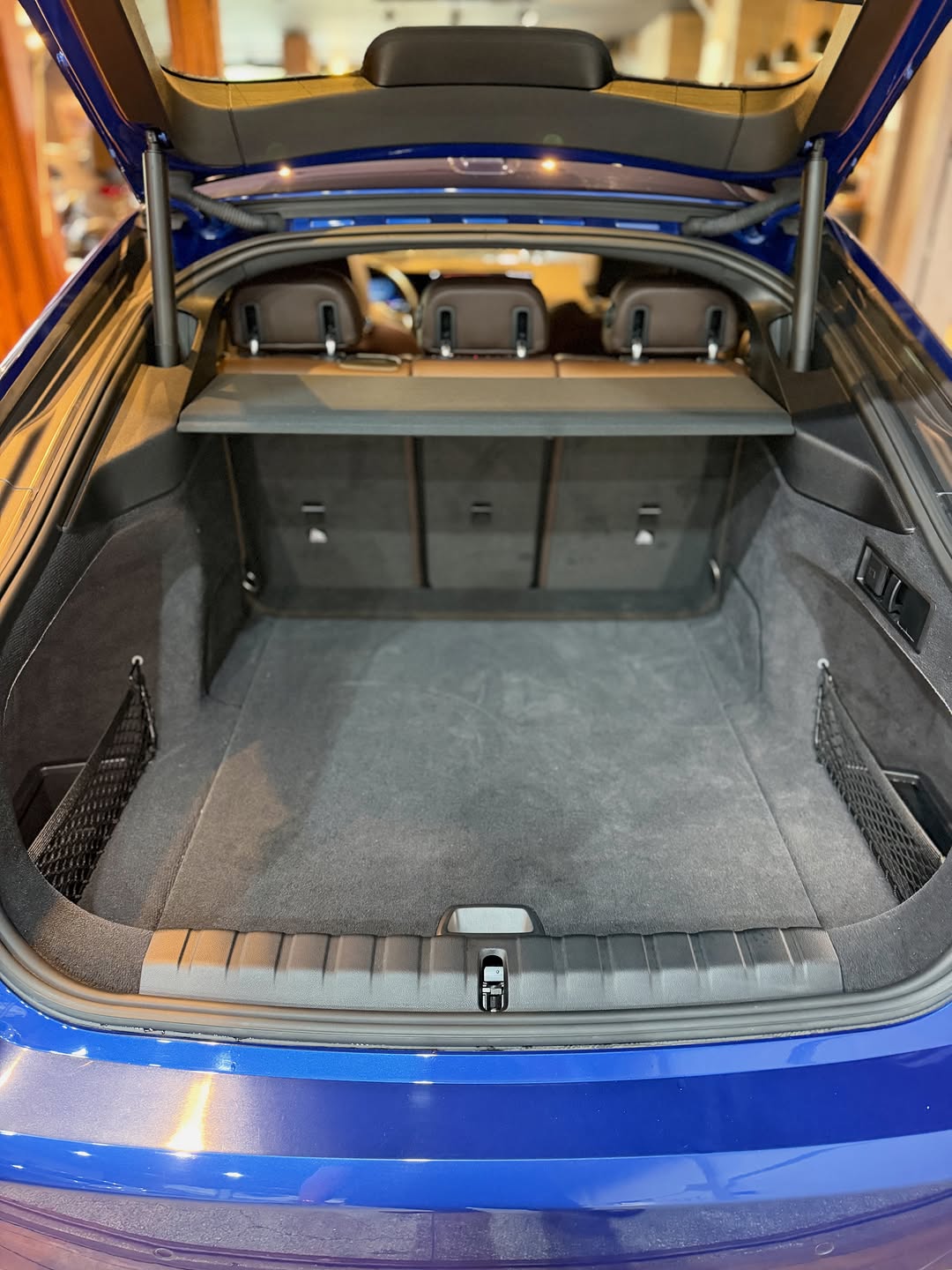 BMW I4 M SPORT - Imagem 8