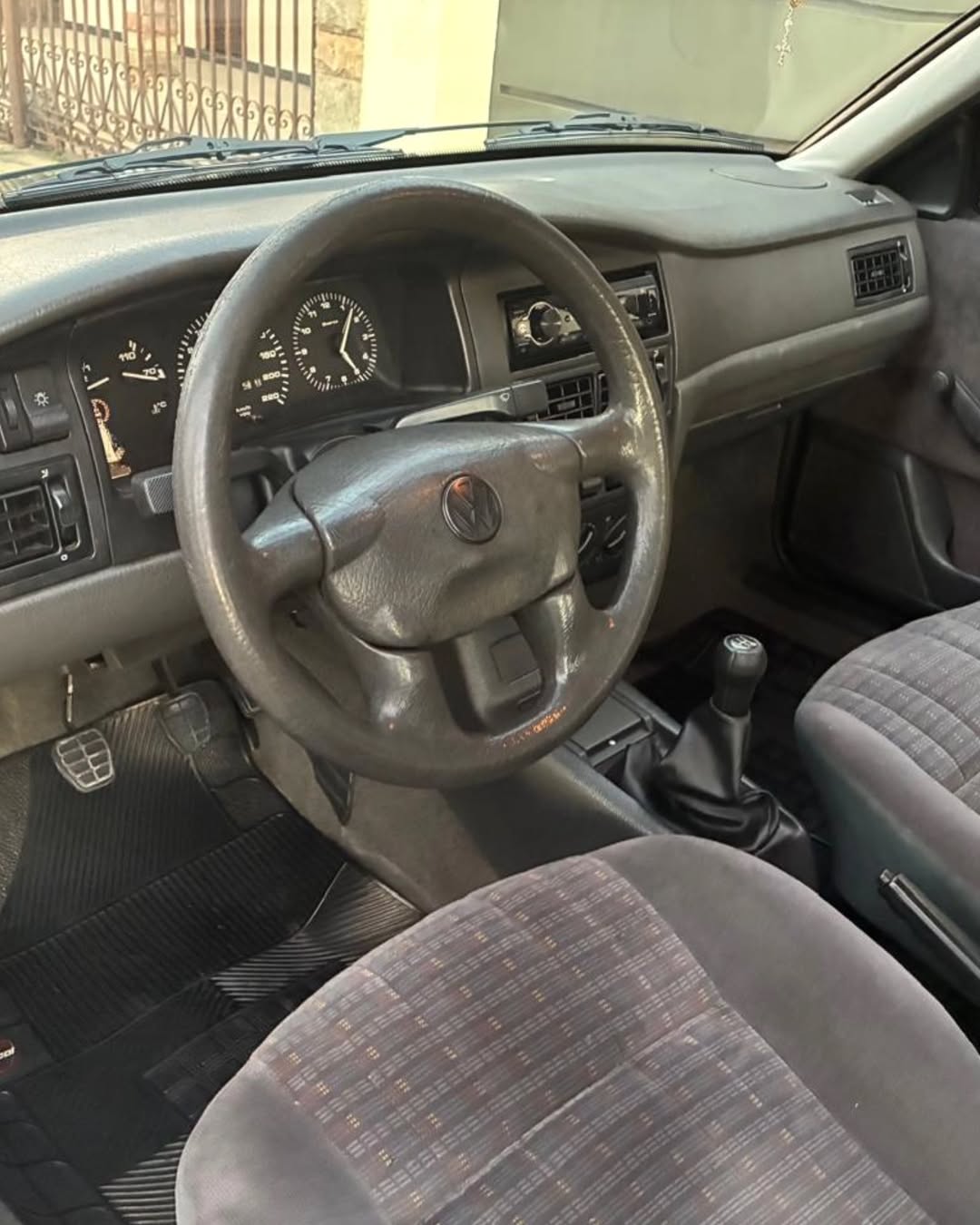 VOLKSWAGEN SANTANA GLI - Imagem 12