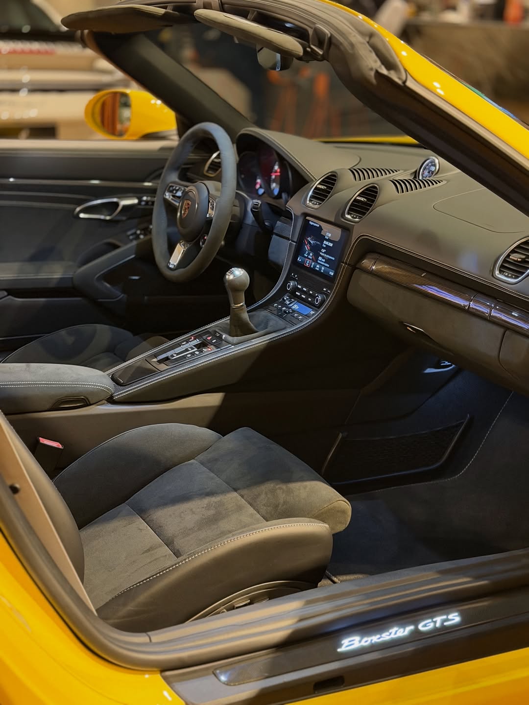 PORSCHE 718 BOXSTER 4.0 GTS - Imagem 13