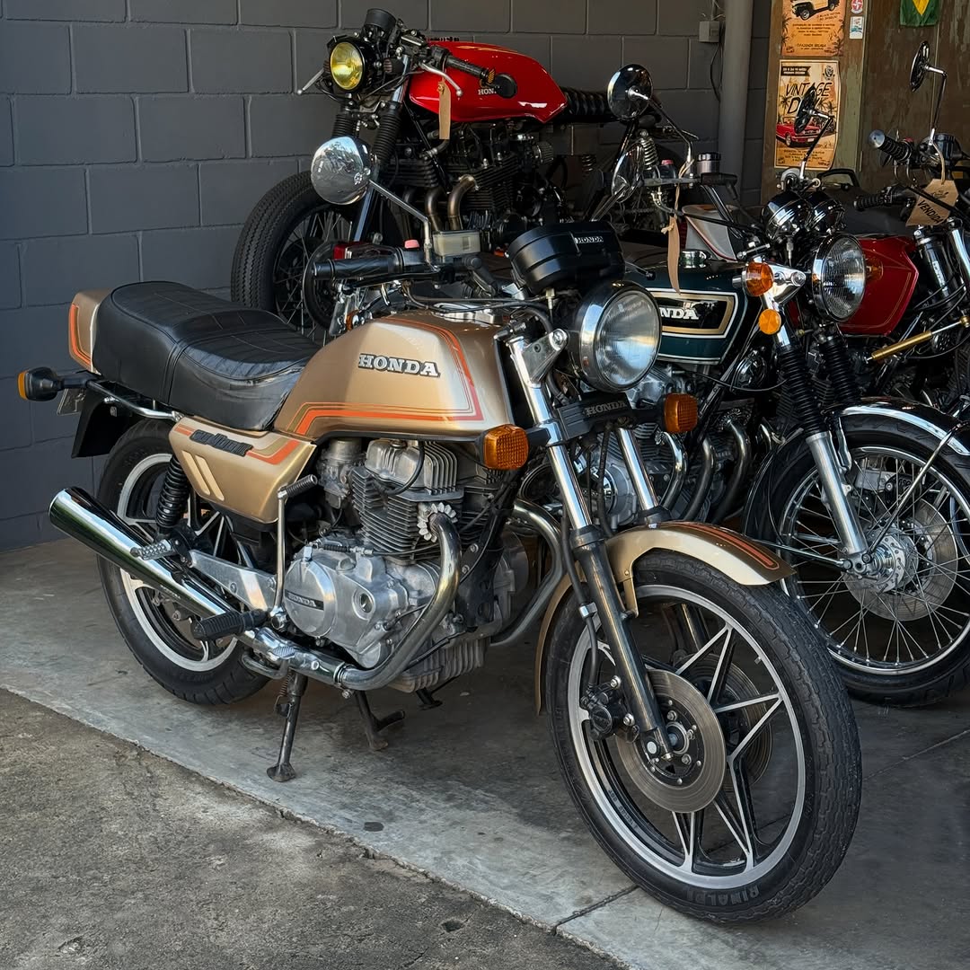 HONDA CB 400 II - Imagem 1