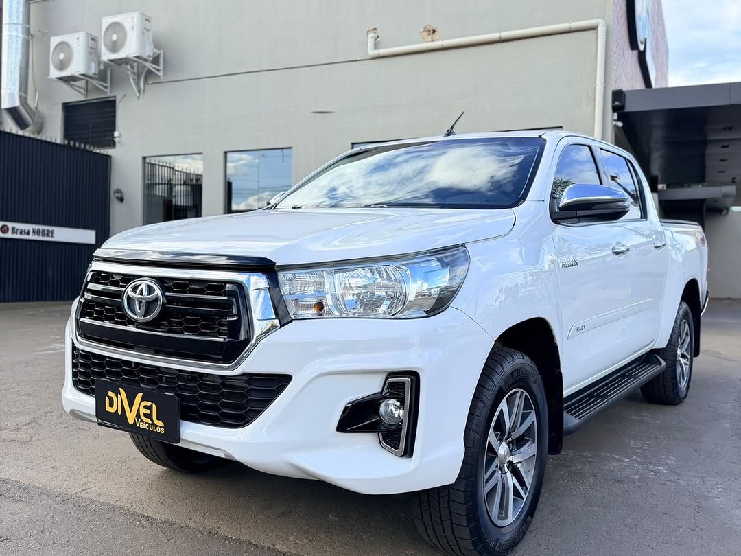 TOYOTA HILUX SRV 2.8 TURBO DIESEL 4X4 AUTOMÁTICO - Imagem 3