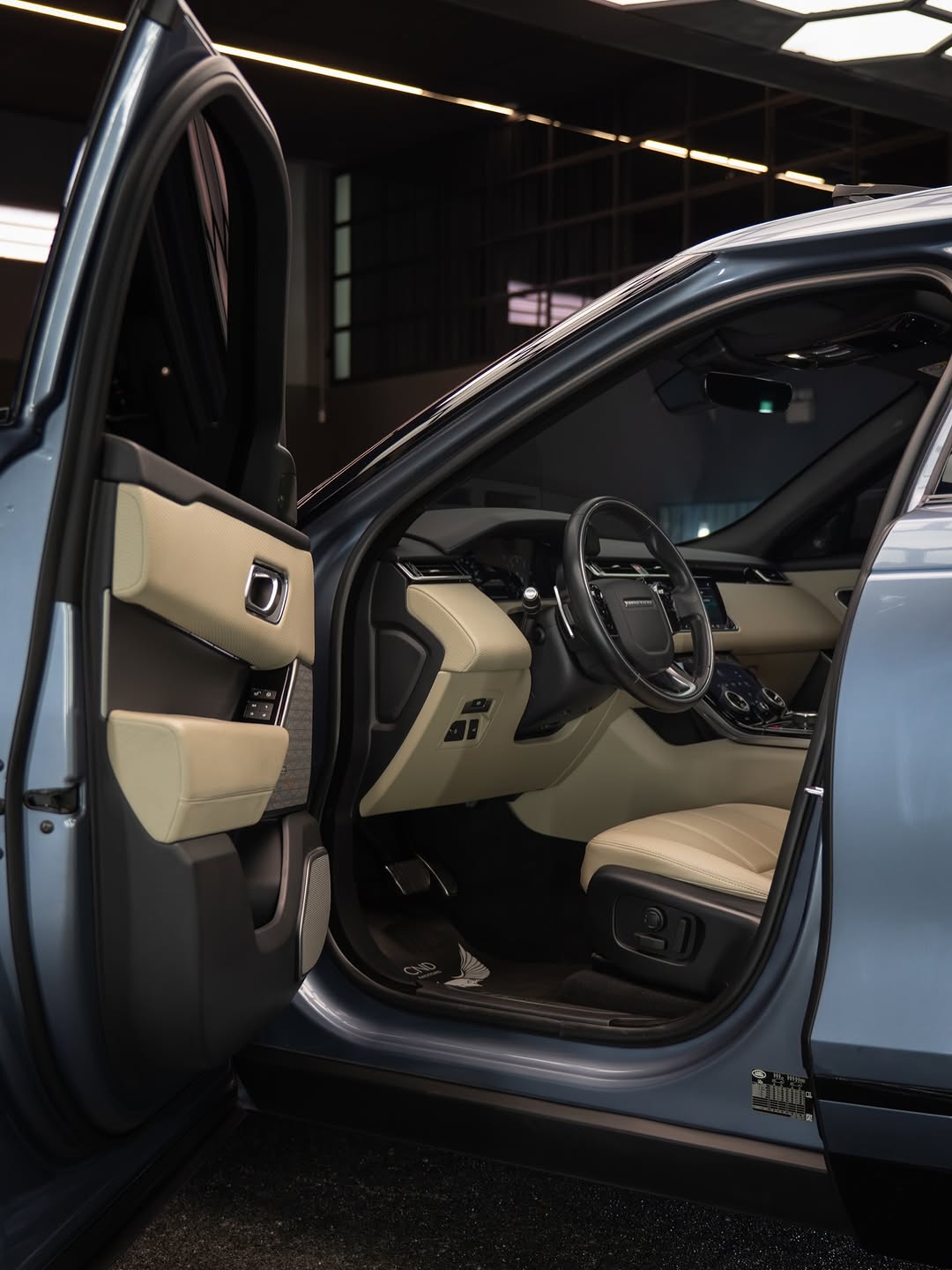 LAND ROVER RANGE ROVER VELAR R-DYNAMIC - Imagem 2