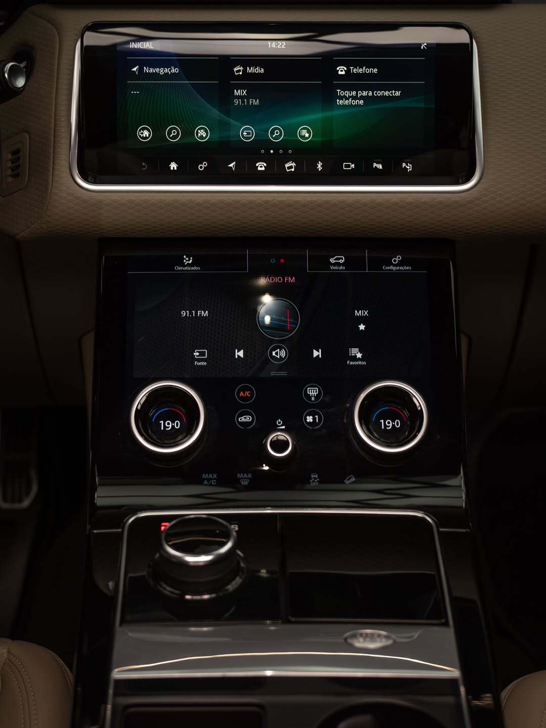 LAND ROVER RANGE ROVER VELAR R-DYNAMIC - Imagem 12