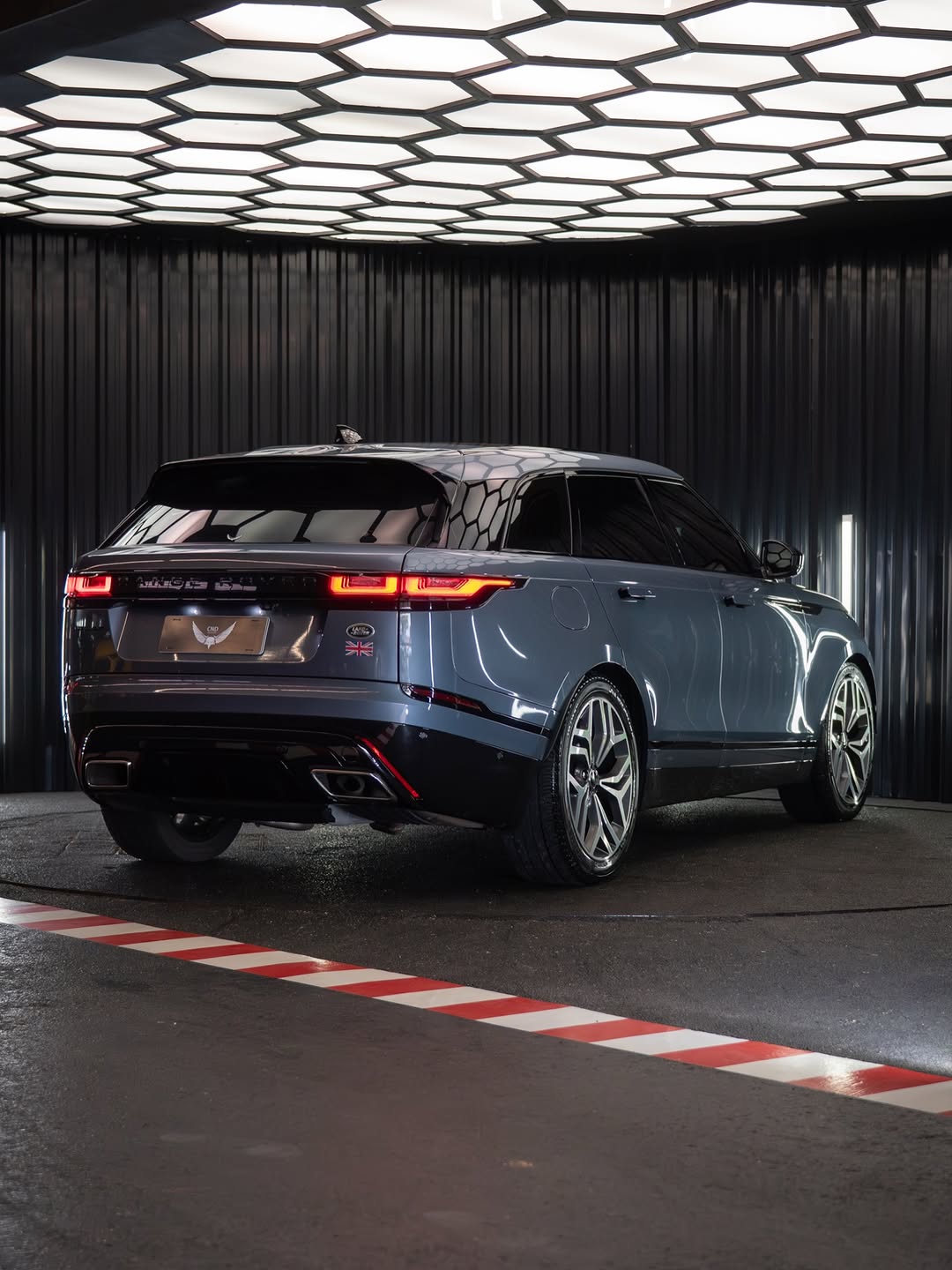 LAND ROVER RANGE ROVER VELAR R-DYNAMIC - Imagem 3