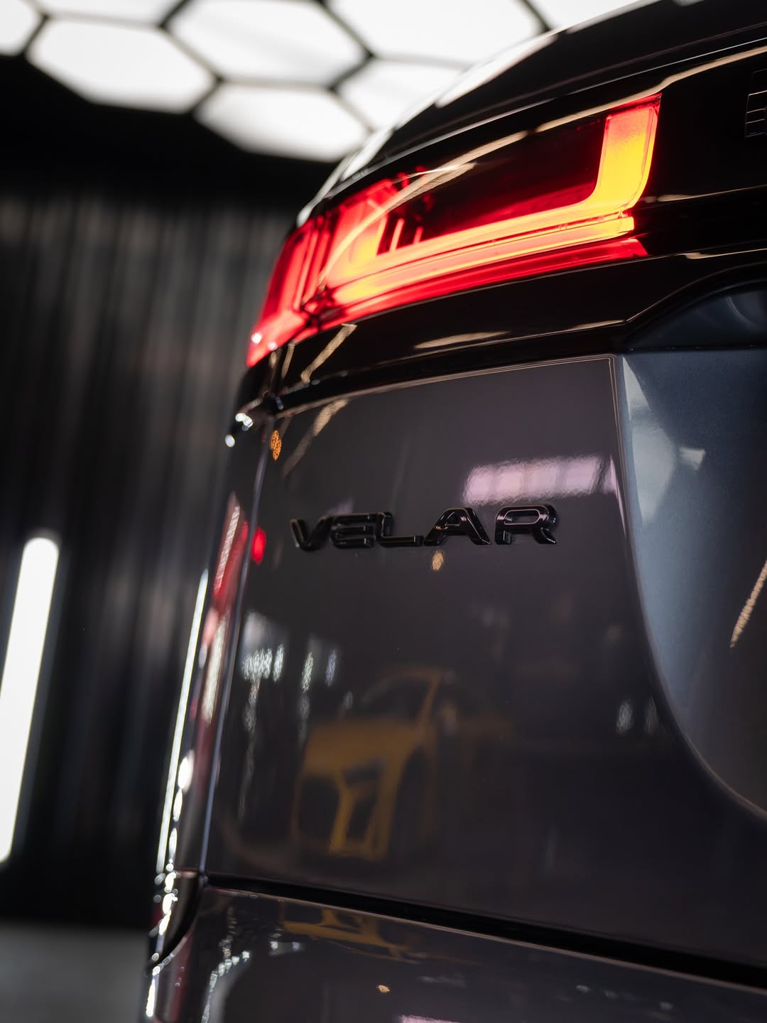 LAND ROVER RANGE ROVER VELAR R-DYNAMIC - Imagem 5