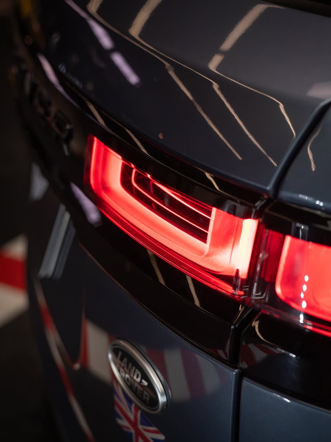 LAND ROVER RANGE ROVER VELAR R-DYNAMIC - Imagem 7