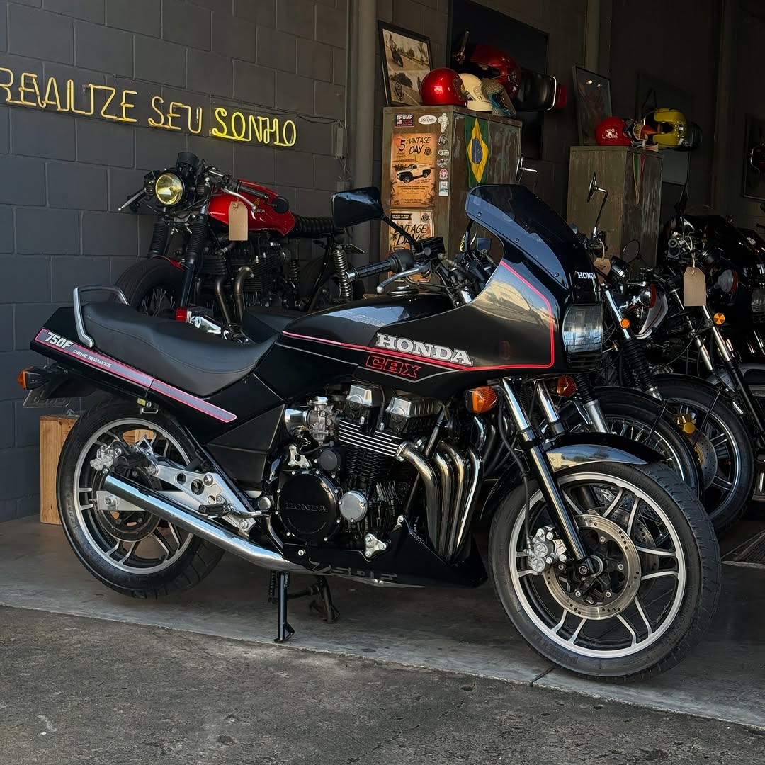 HONDA CBX 750 F - Imagem 1