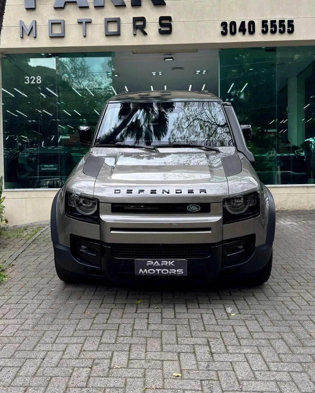 LAND ROVER DEFENDER SE P300 - Imagem 3