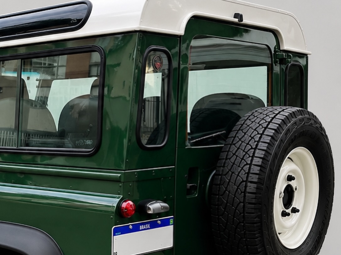 LAND ROVER DEFENDER 90 - Imagem 5