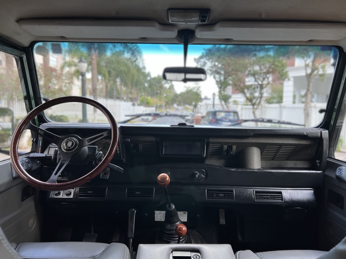 LAND ROVER DEFENDER 90 - Imagem 8