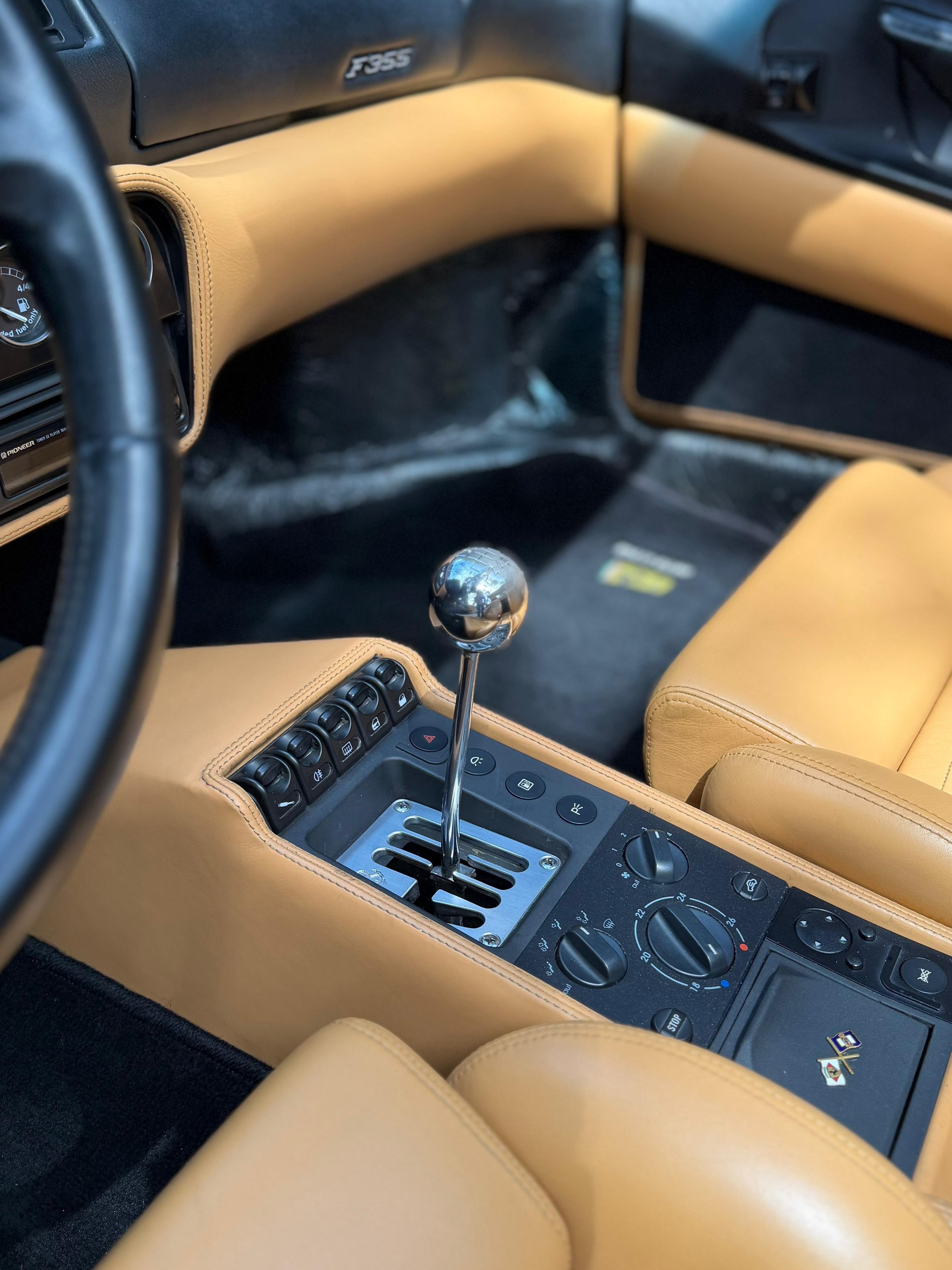 FERRARI F355 GTS - Imagem 12