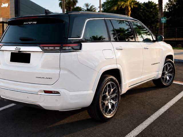 JEEP COMMANDER OVERLAND TD380 - Imagem 4