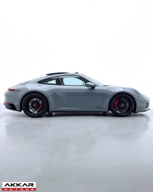 PORSCHE 911 CARRERA 4 GTS - Imagem 2