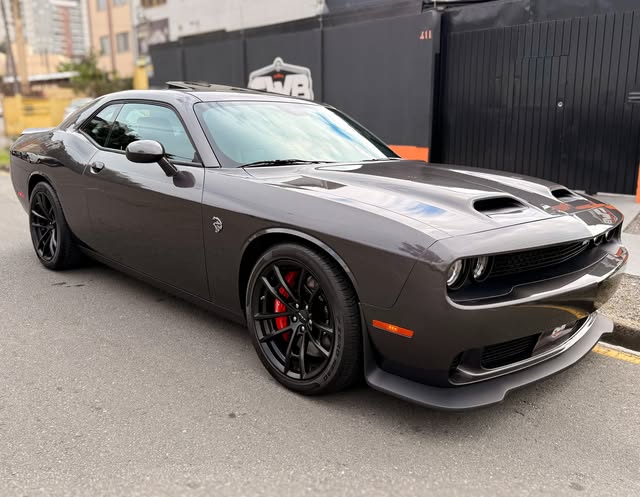 DODGE CHALLENGER SRT HELLCAT JAILBREAK - Imagem 2
