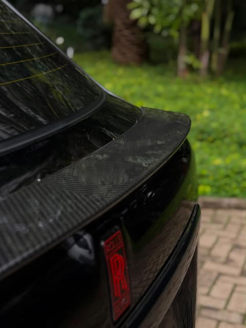 ROLLS-ROYCE CULLINAN BLACK BADGE - Imagem 17