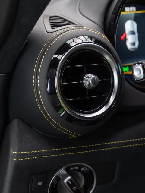 MERCEDES-BENZ AMG GT R - Imagem 4