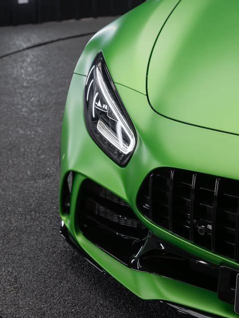 MERCEDES-BENZ AMG GT R - Imagem 5