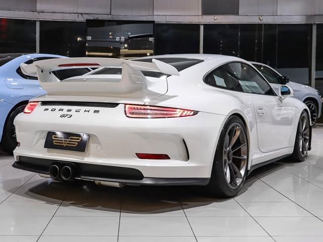 PORSCHE 911 GT3 - Imagem 4