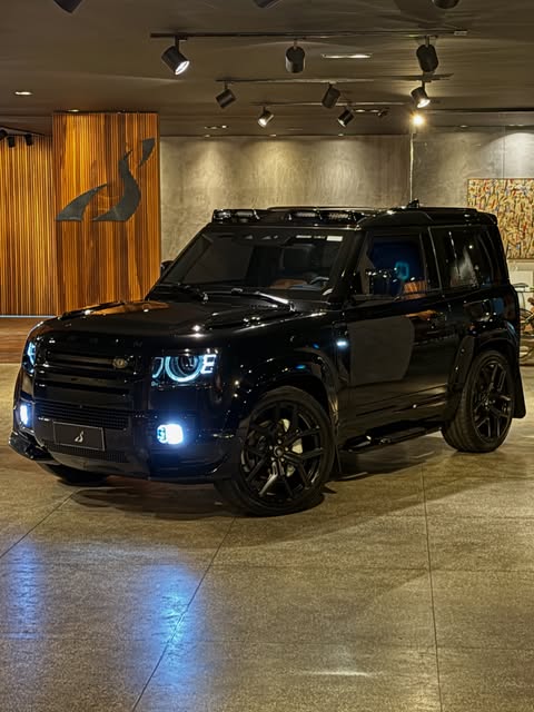 LAND ROVER DEFENDER 90 S - Imagem 1