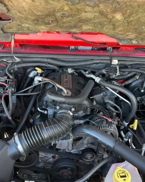 JEEP WRANGLER SPORT V6 - Imagem 14