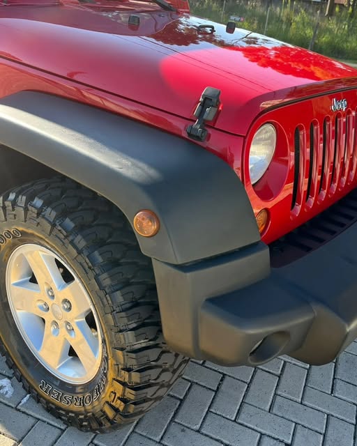 JEEP WRANGLER SPORT V6 - Imagem 5